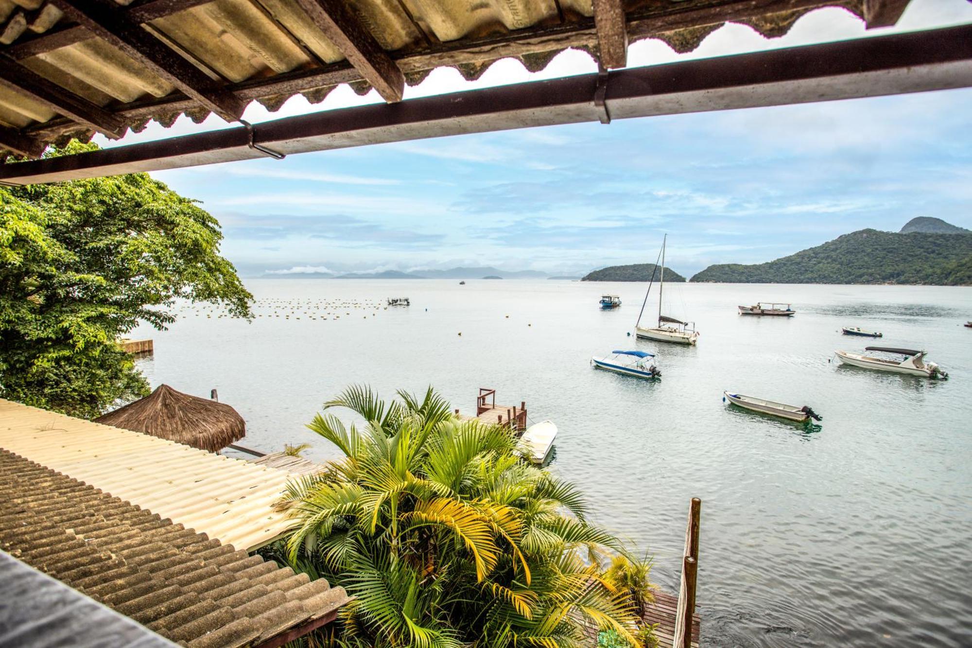 Pousada Cruzoé Praia de Araçatiba Esterno foto